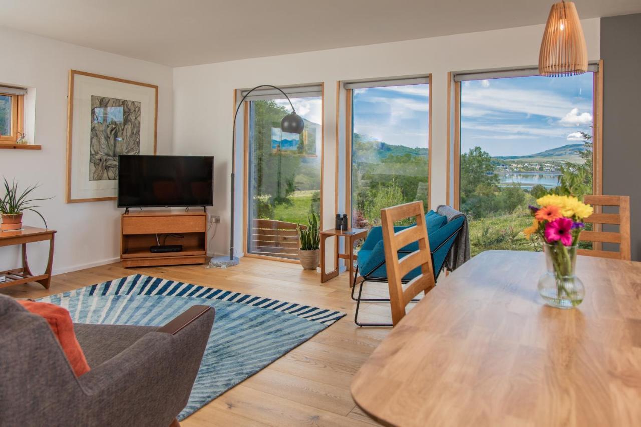 Villa Cuillrigh - Luxury House, Loch & Mountain Views Portree Esterno foto