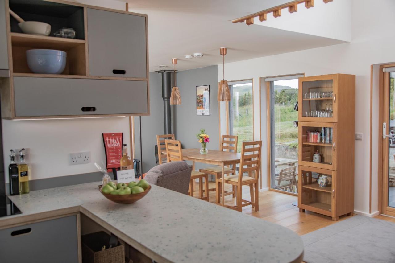 Villa Cuillrigh - Luxury House, Loch & Mountain Views Portree Esterno foto