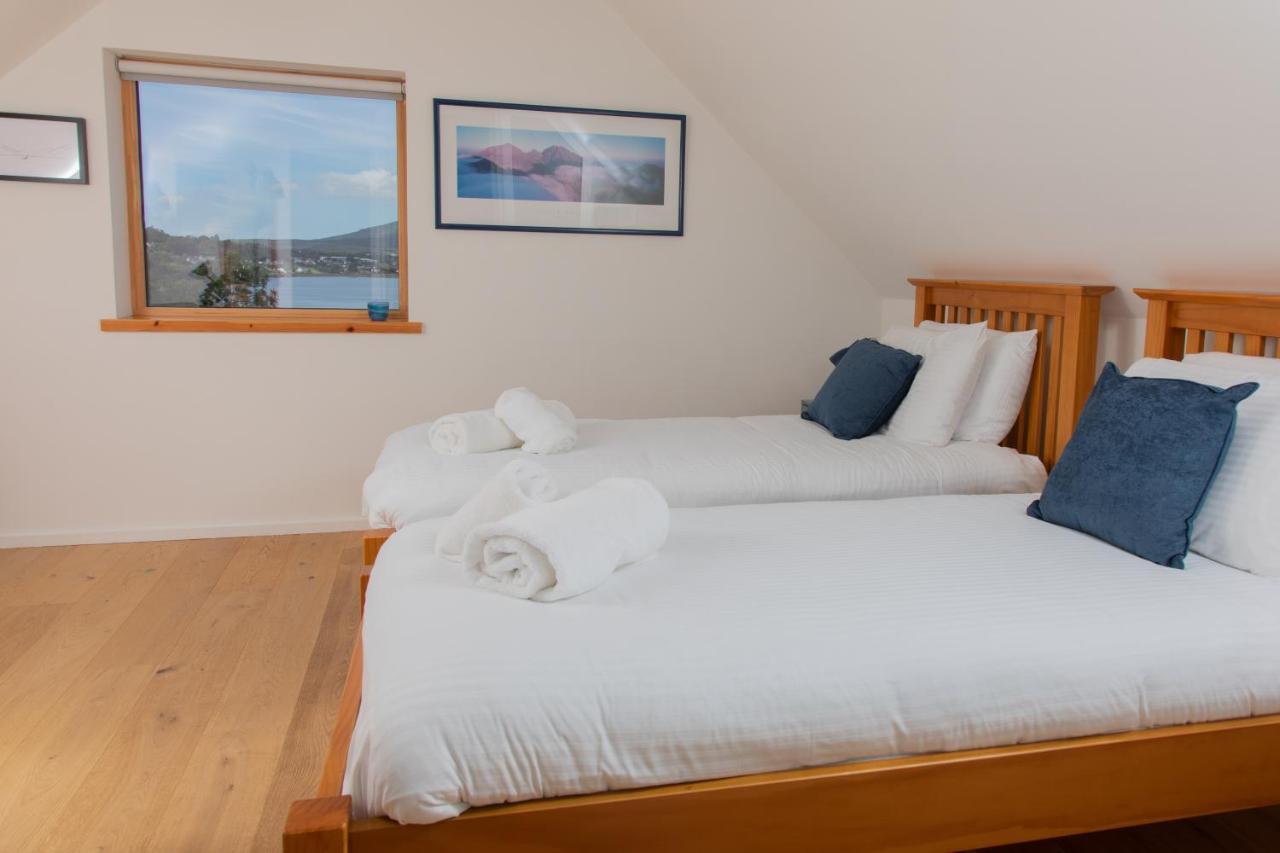Villa Cuillrigh - Luxury House, Loch & Mountain Views Portree Esterno foto